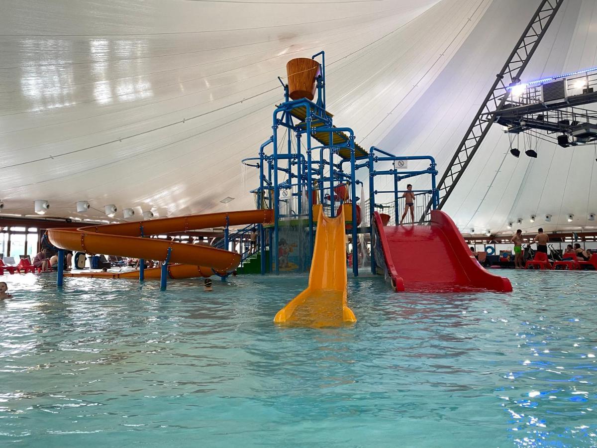 Apartment Family Besenova - Free Swimming Pool エクステリア 写真