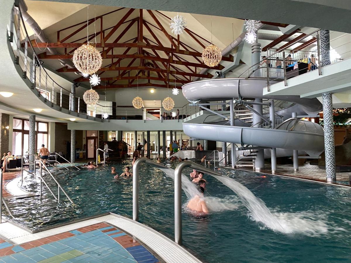 Apartment Family Besenova - Free Swimming Pool エクステリア 写真