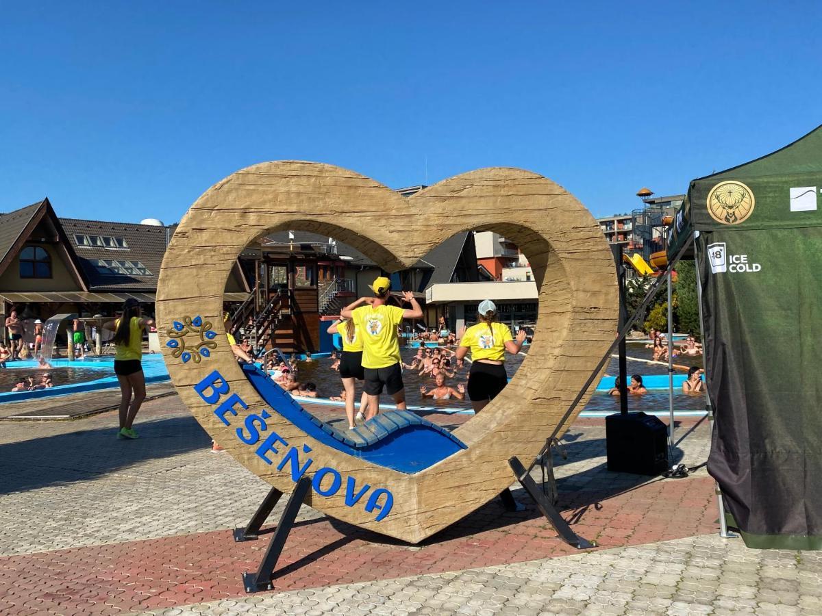 Apartment Family Besenova - Free Swimming Pool エクステリア 写真