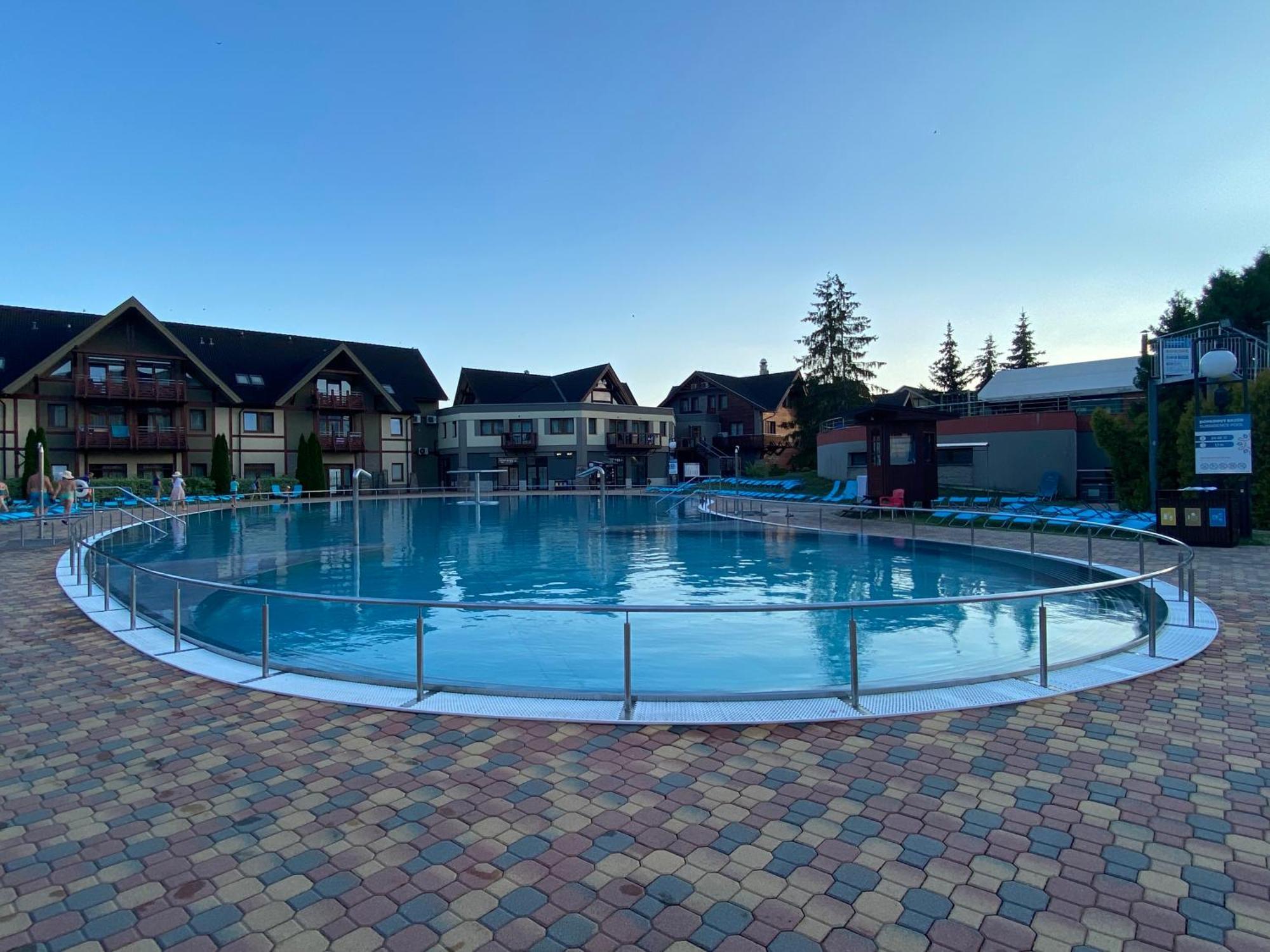 Apartment Family Besenova - Free Swimming Pool エクステリア 写真